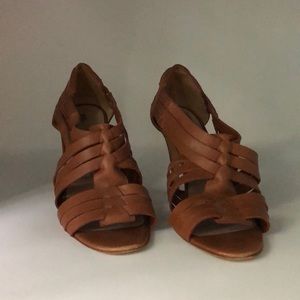 MANOLO BLAHNIK - leather sandals